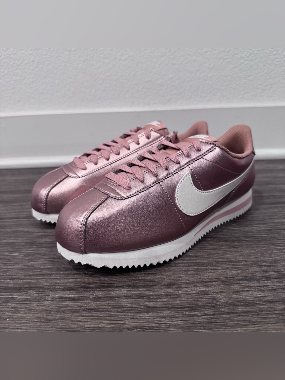 Nike Women's Cortez Shoes - Metallic Red Bronze (IR0042-900) Sz 7, 7.5, 8 - Picture 2 of 5